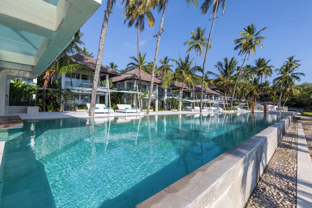 Infinity pool