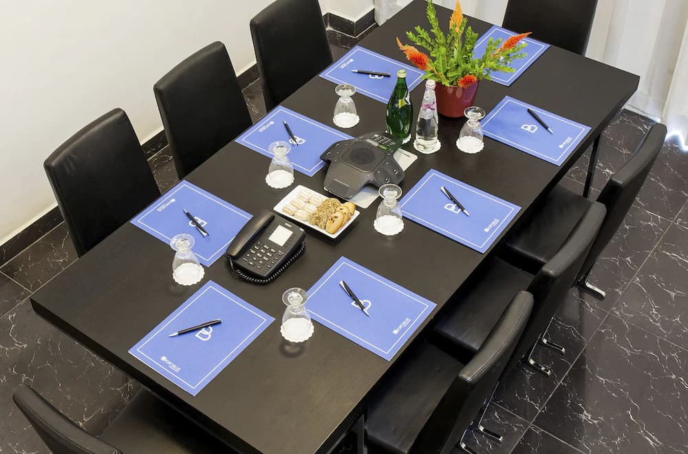 Meeting facility