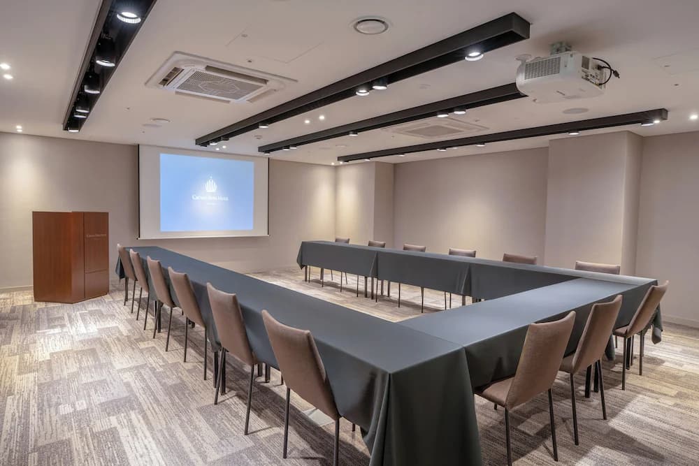 Meeting facility