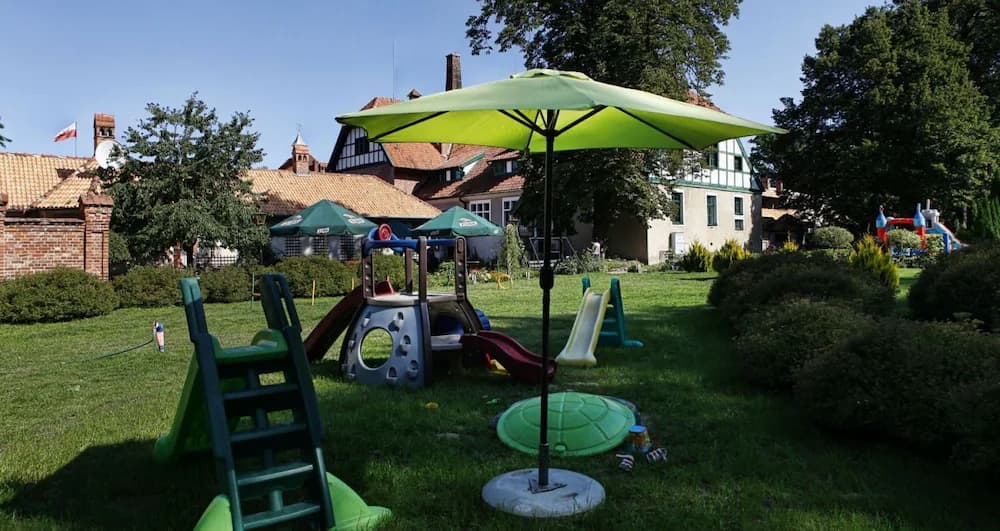 Children's play area - outdoor