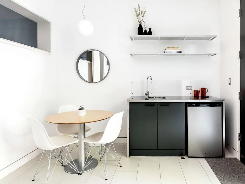 Private kitchenette