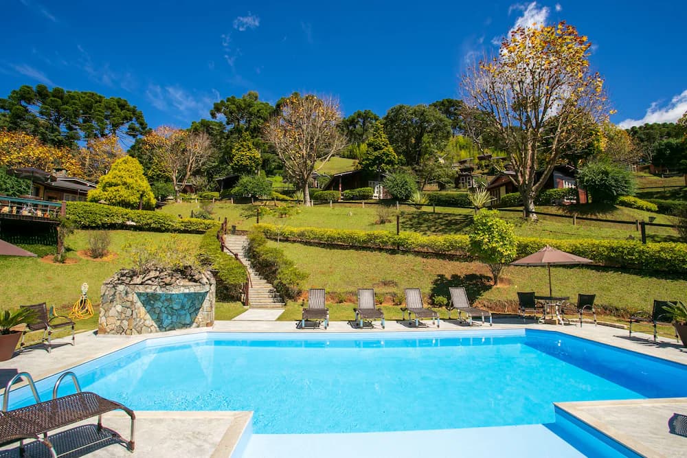 Pool waterfall
