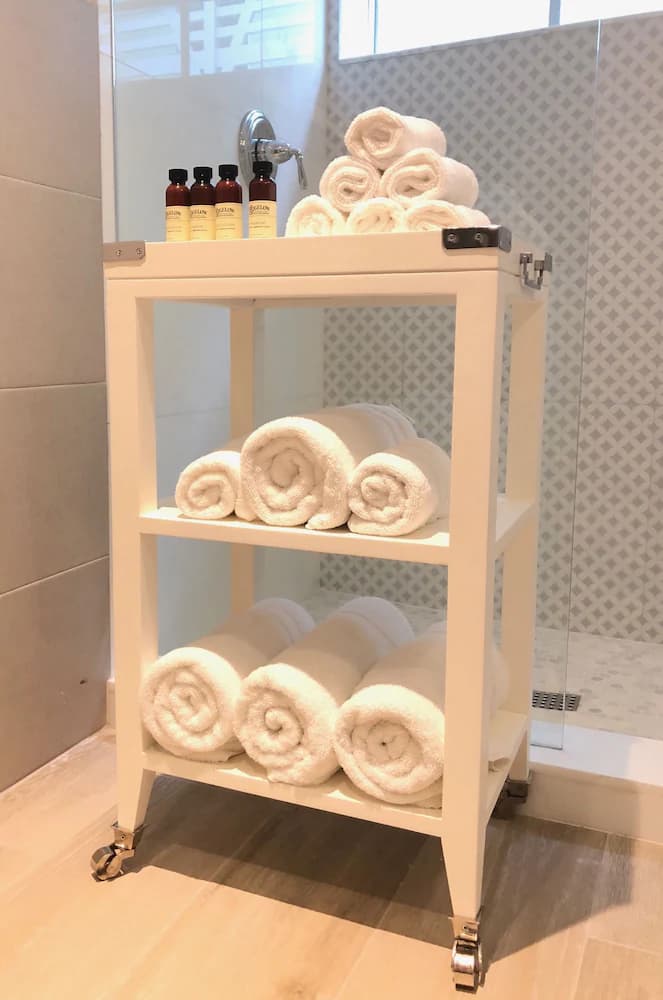 Bathroom amenities