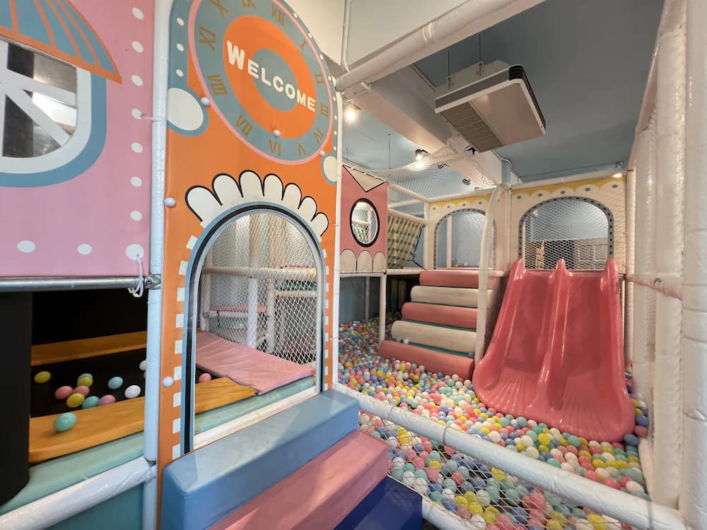Children's play area - indoor