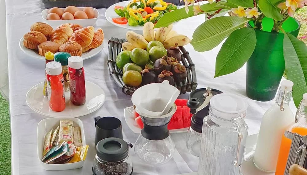 Breakfast meal