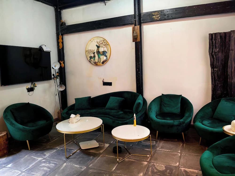 Lobby sitting area