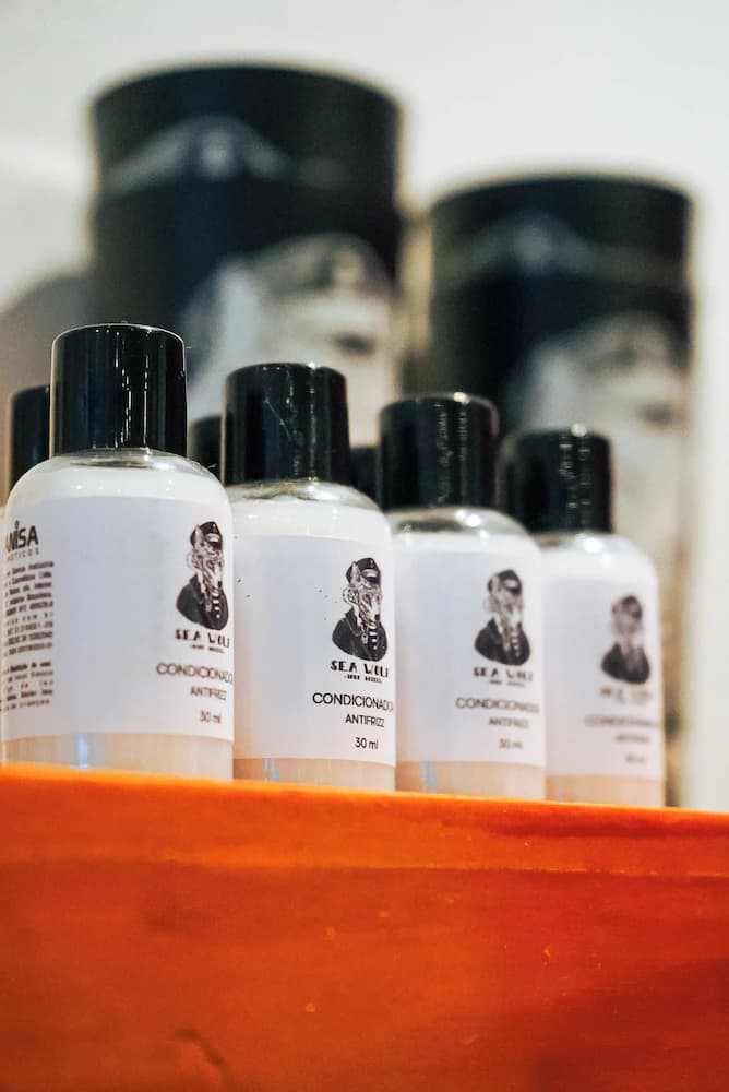 Bathroom amenities