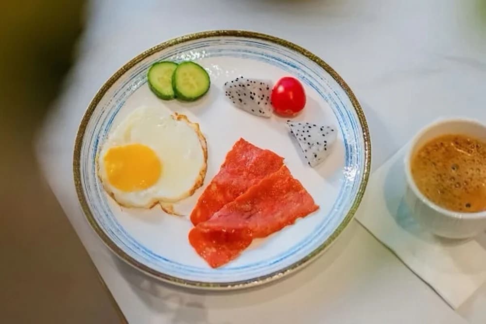 Breakfast meal