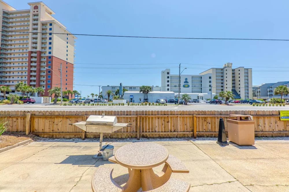 BBQ/picnic area