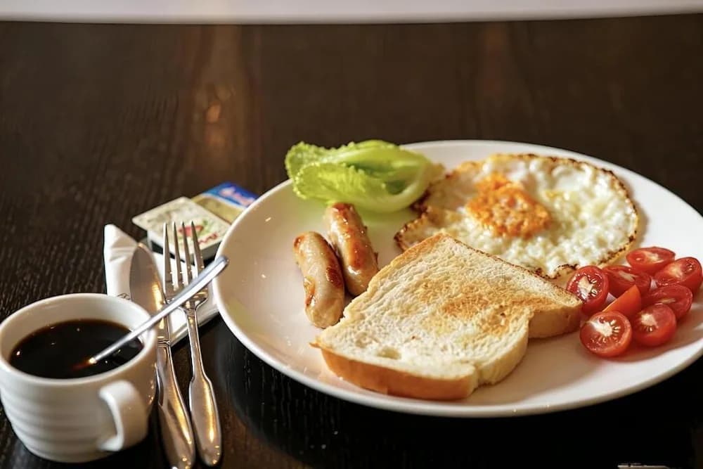 Breakfast meal