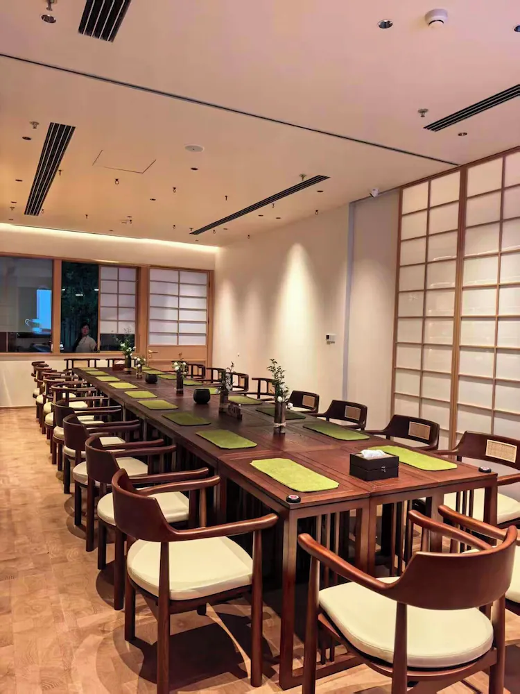 Meeting facility