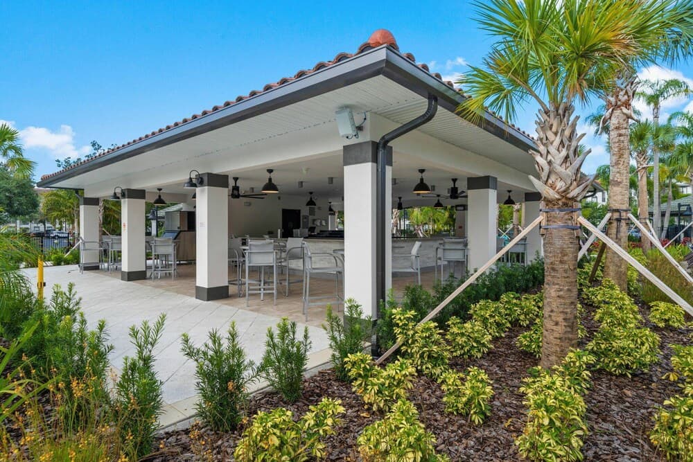 Poolside bar