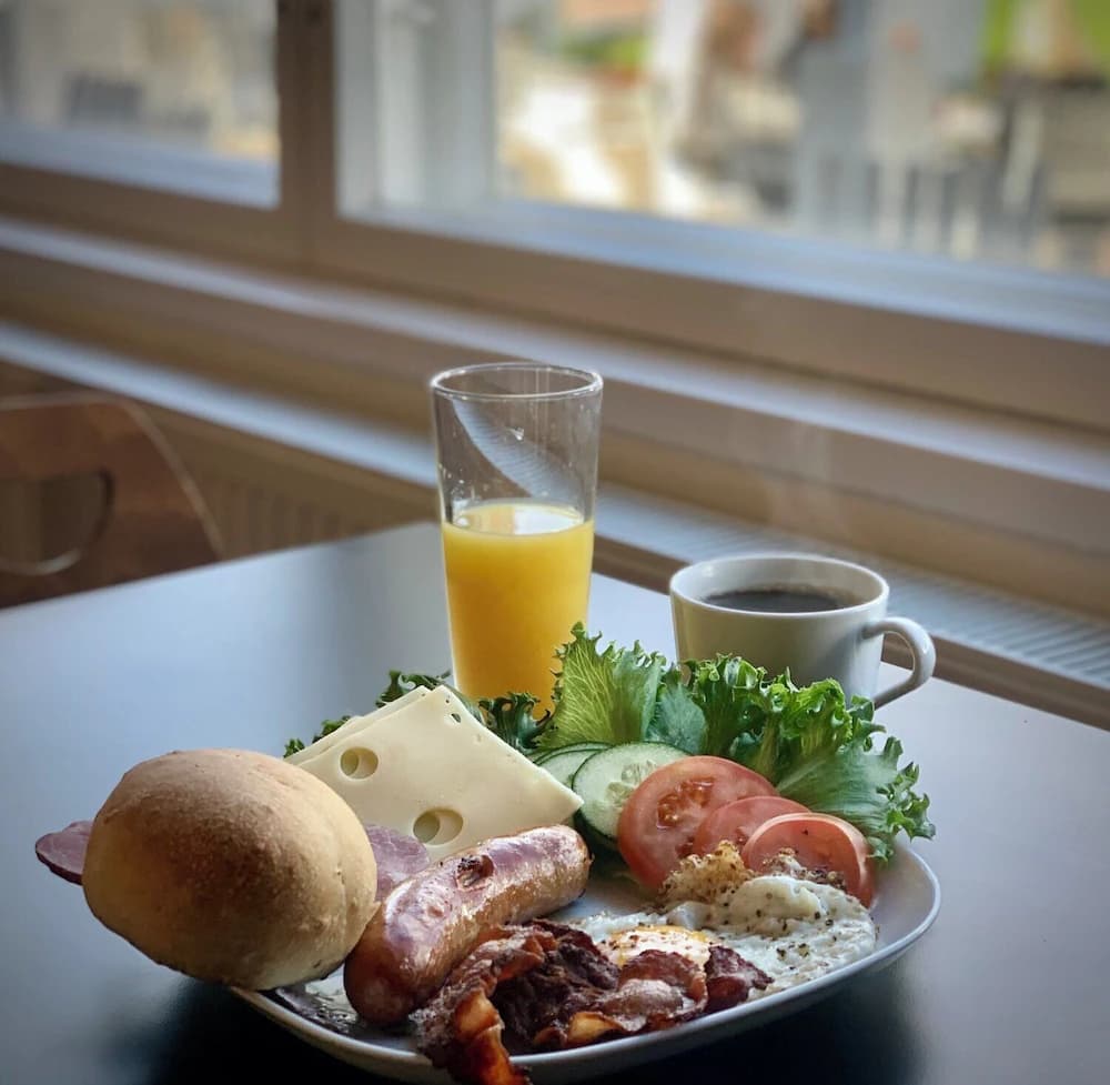 Breakfast meal