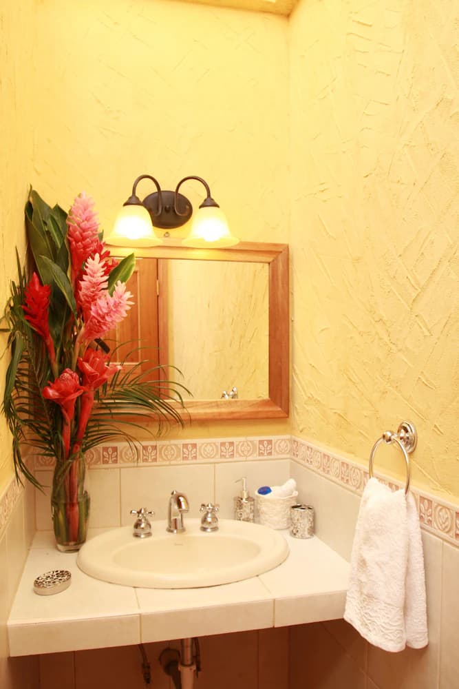 Bathroom sink