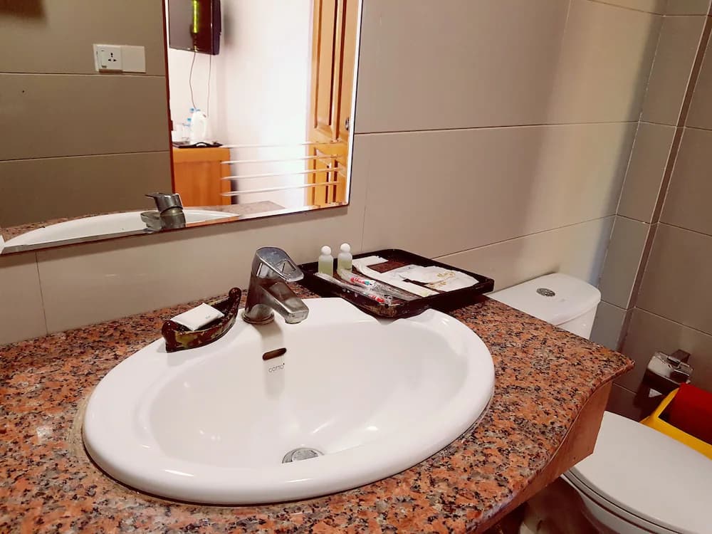 Bathroom amenities