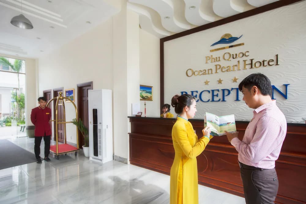 Concierge desk