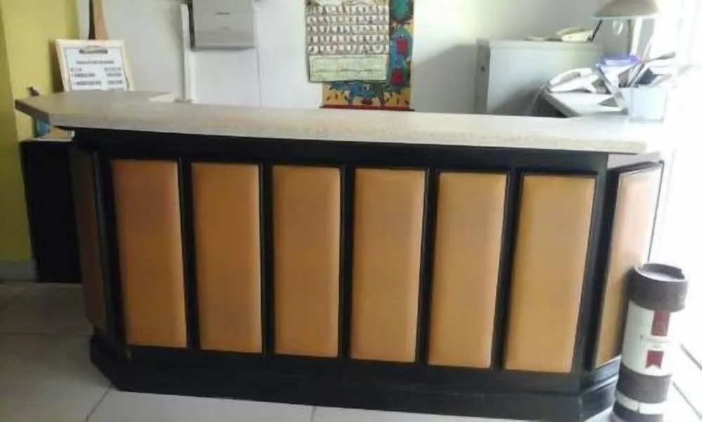 Check-in/check-out kiosk