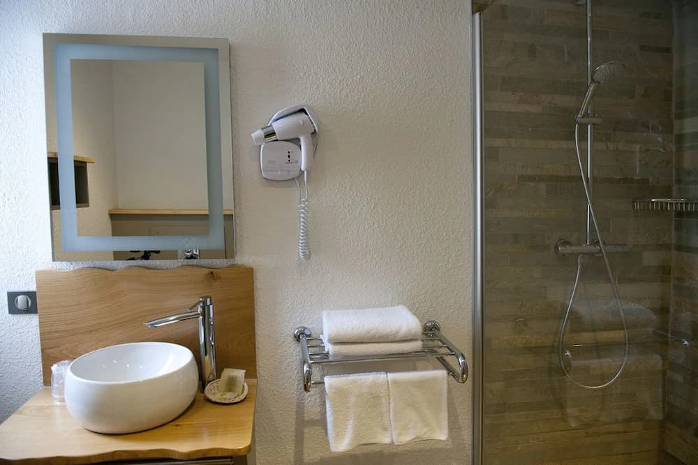 Bathroom amenities