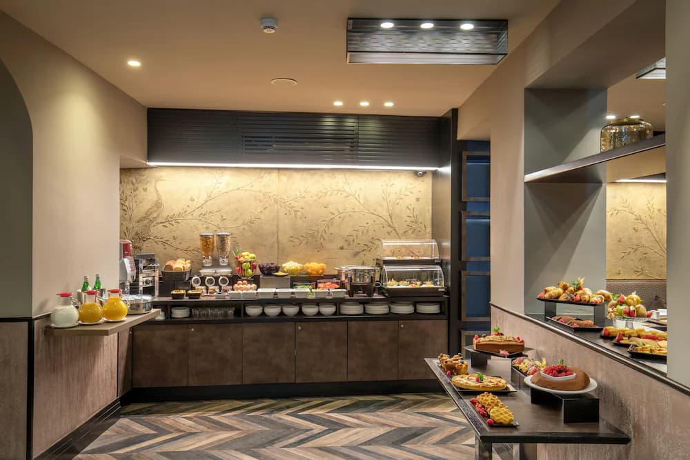 Breakfast buffet