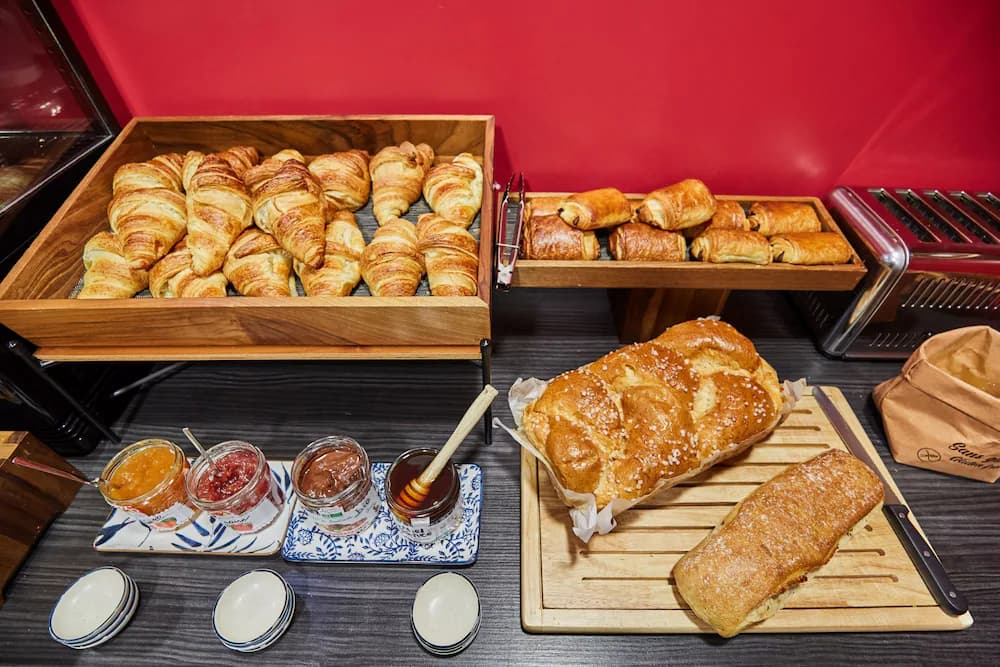 Breakfast buffet
