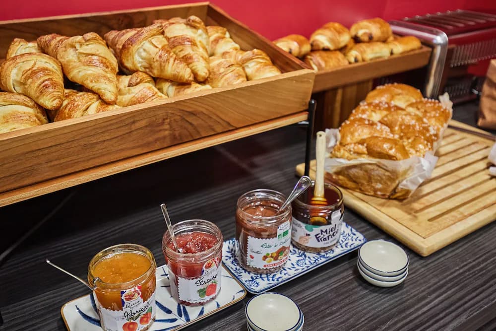 Breakfast buffet