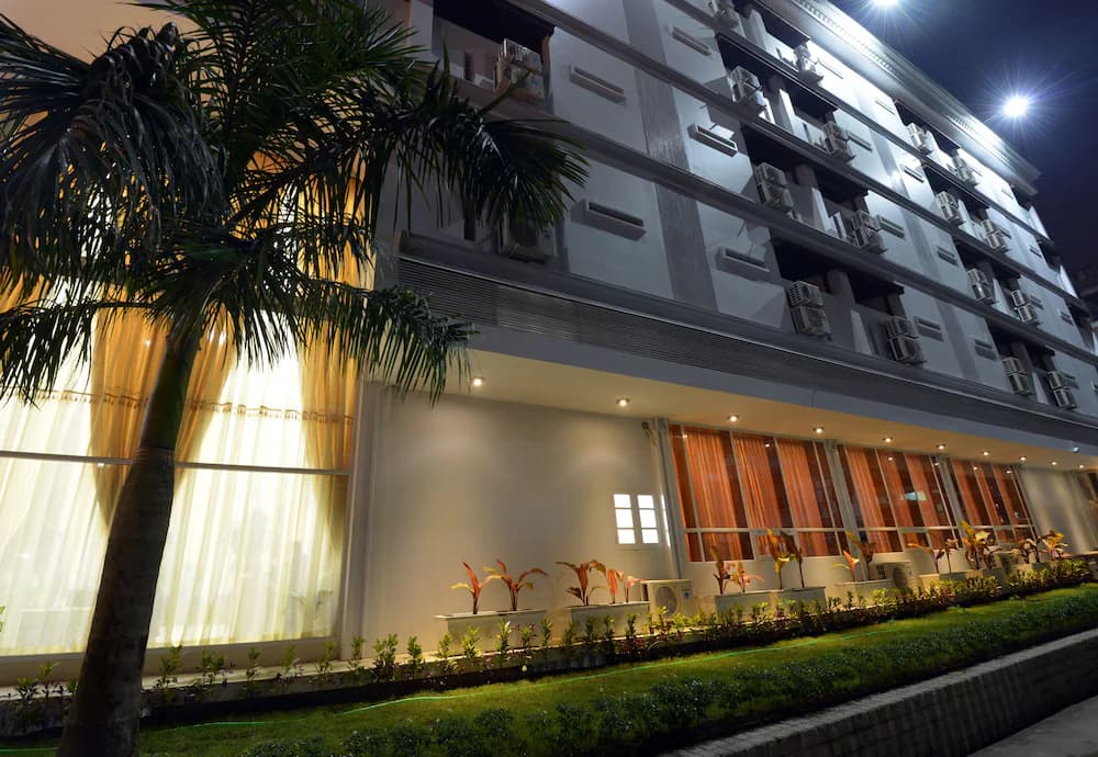 Front of property - evening/night