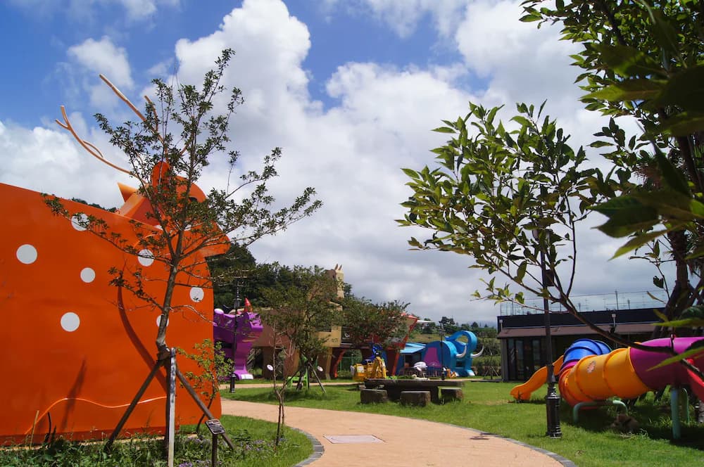 Children's play area - outdoor