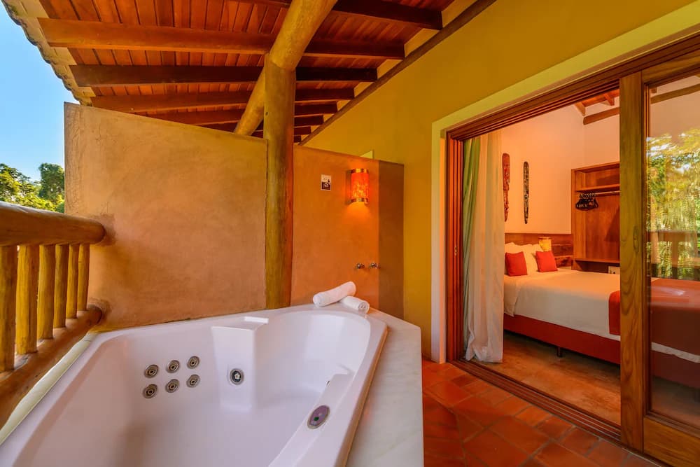 Jetted tub
