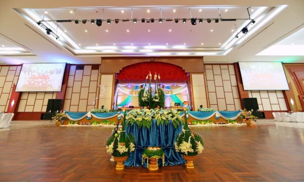 Banquet hall