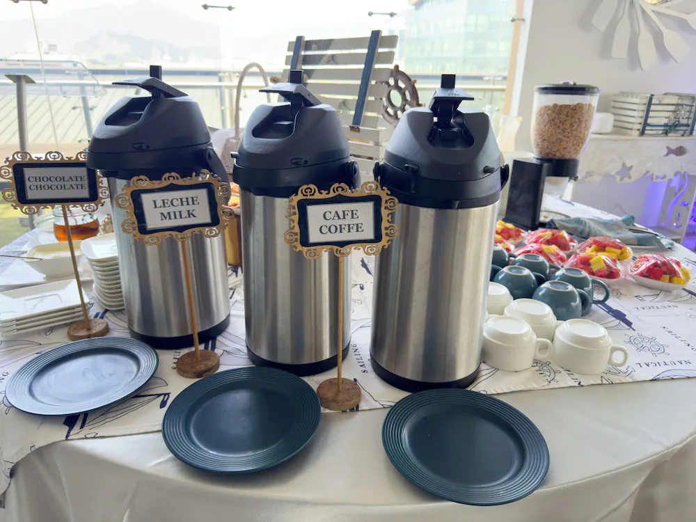 Breakfast area