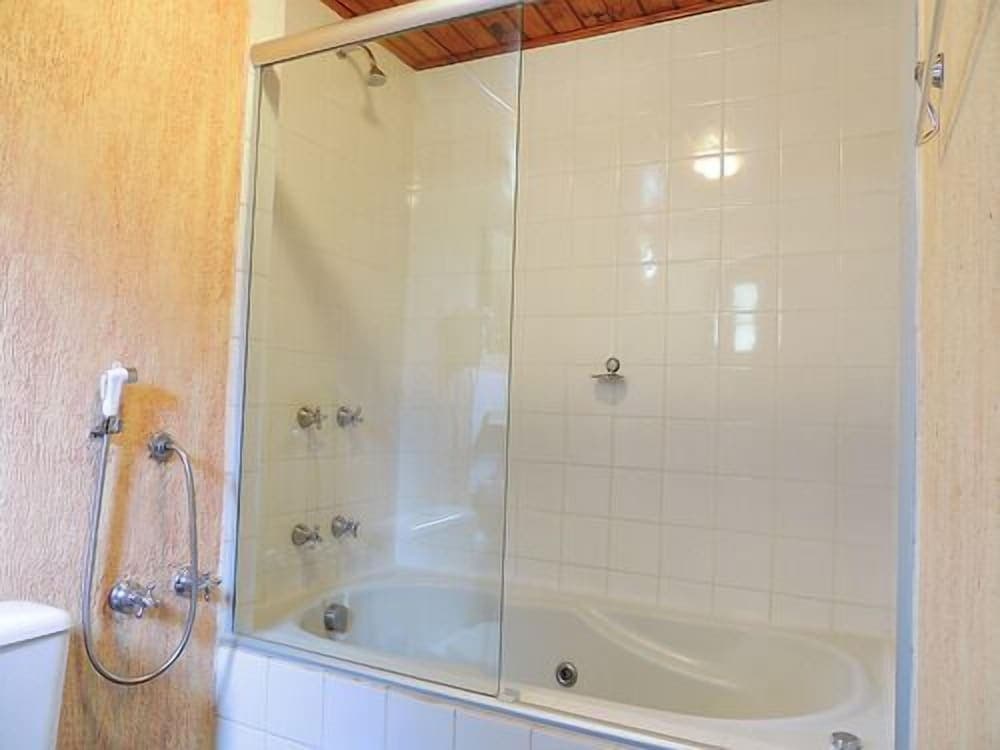 Jetted tub
