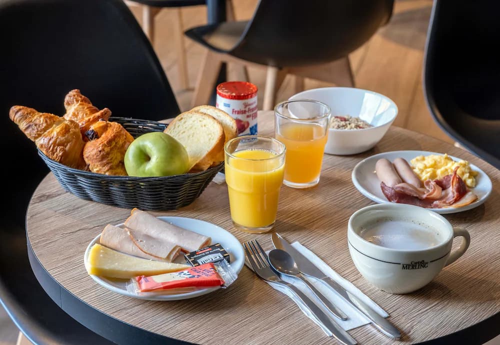 Breakfast meal