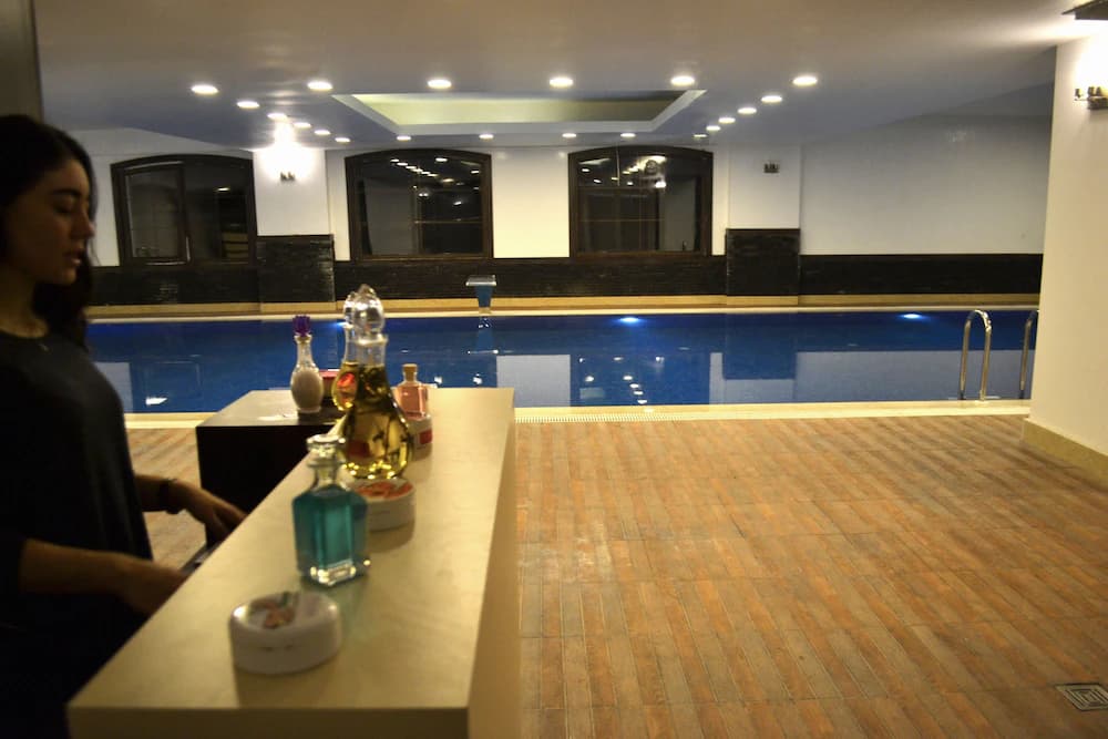 Poolside bar