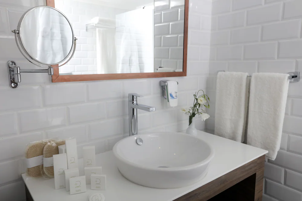 Bathroom sink