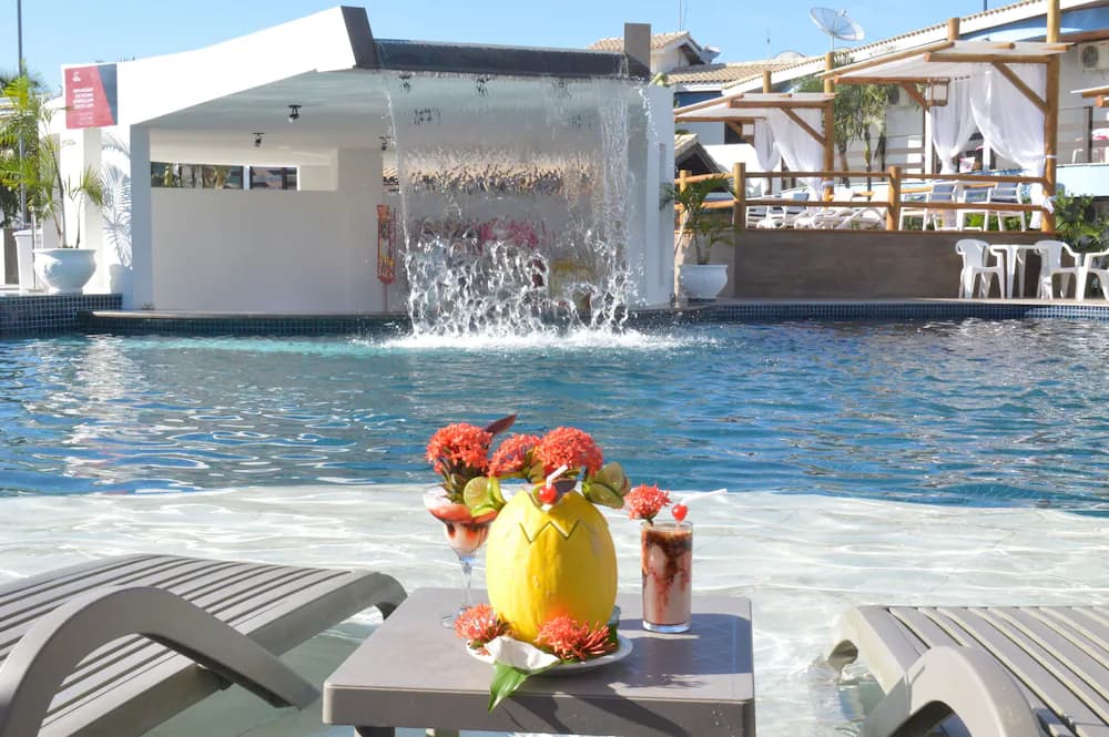 Pool waterfall