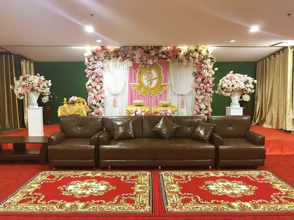 Indoor wedding
