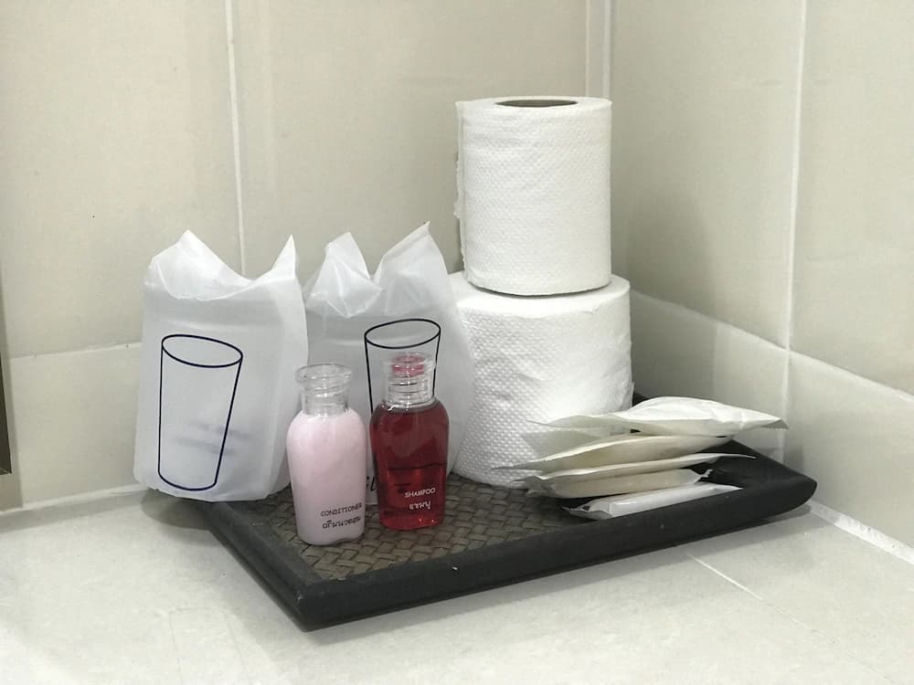 Bathroom amenities