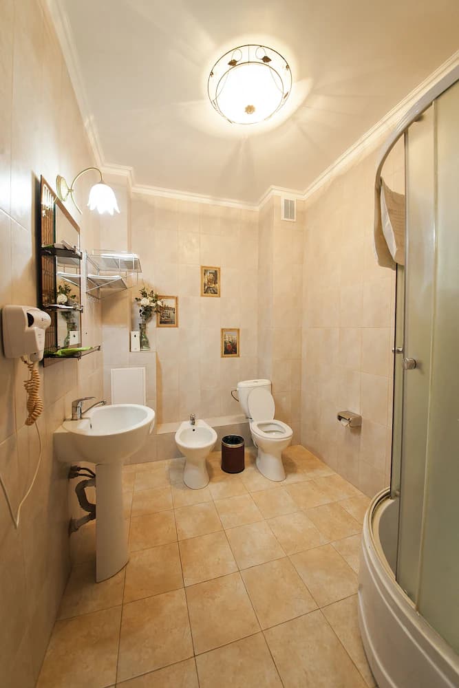Bathroom amenities