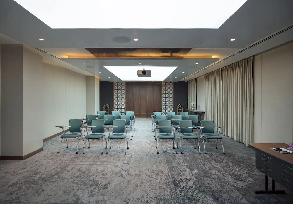 Meeting facility