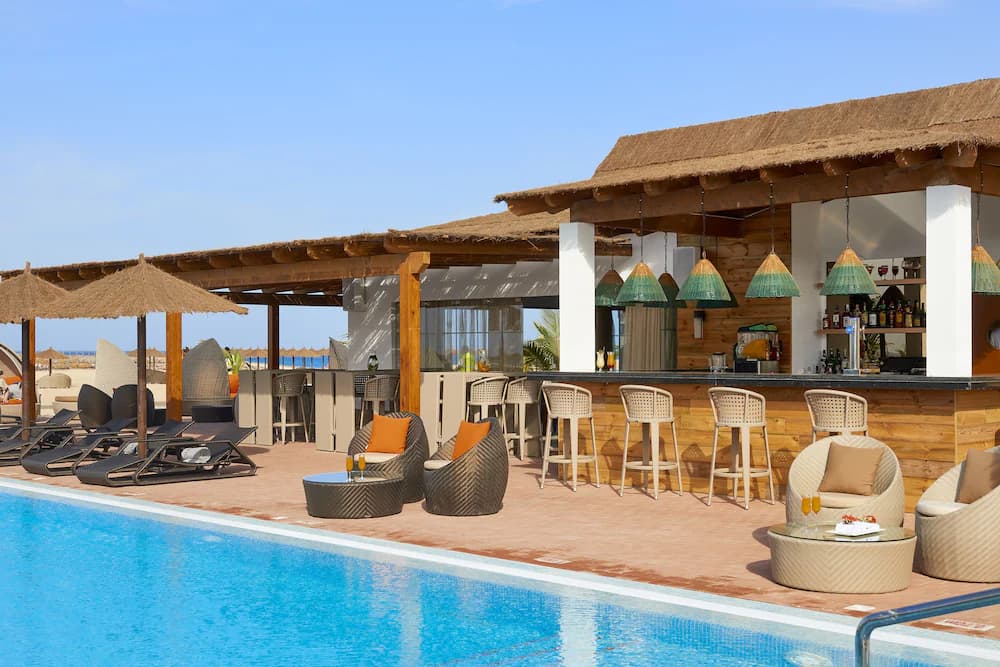 Poolside bar