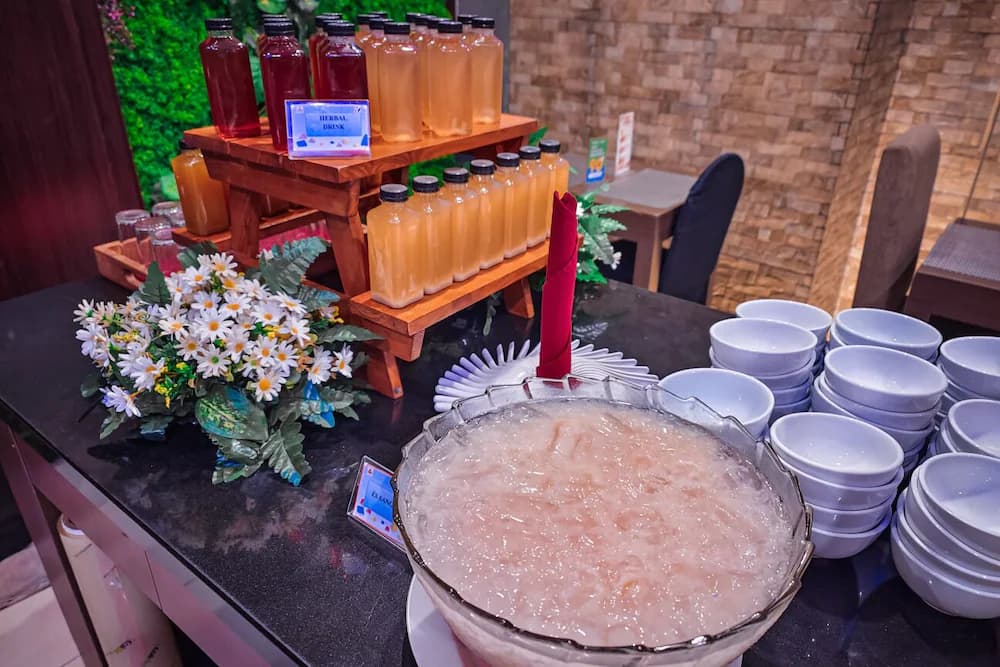 Breakfast buffet