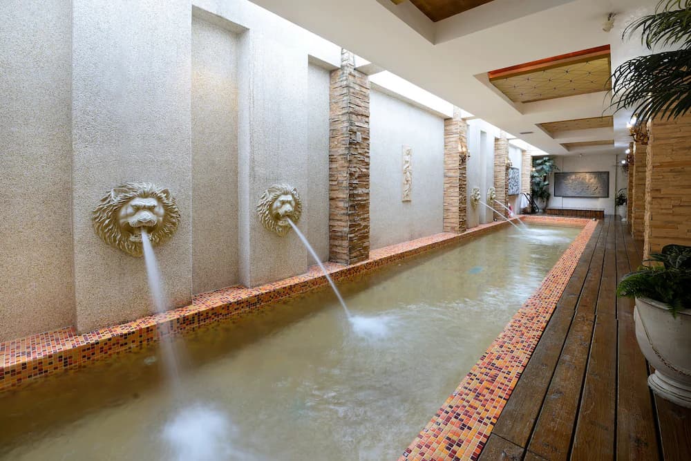 Private pool