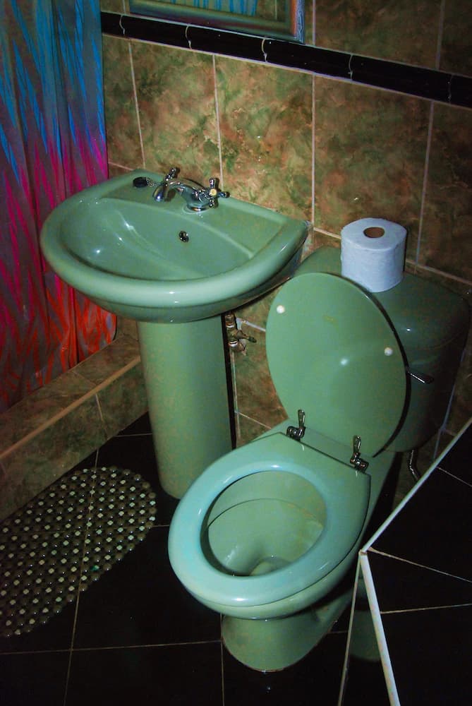 Bathroom sink