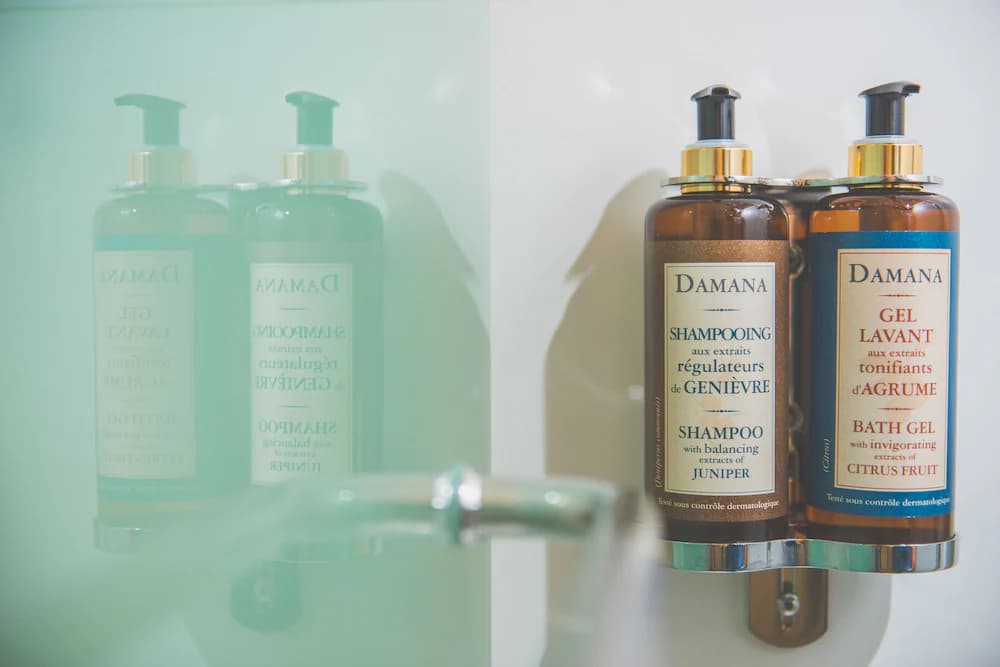 Bathroom amenities
