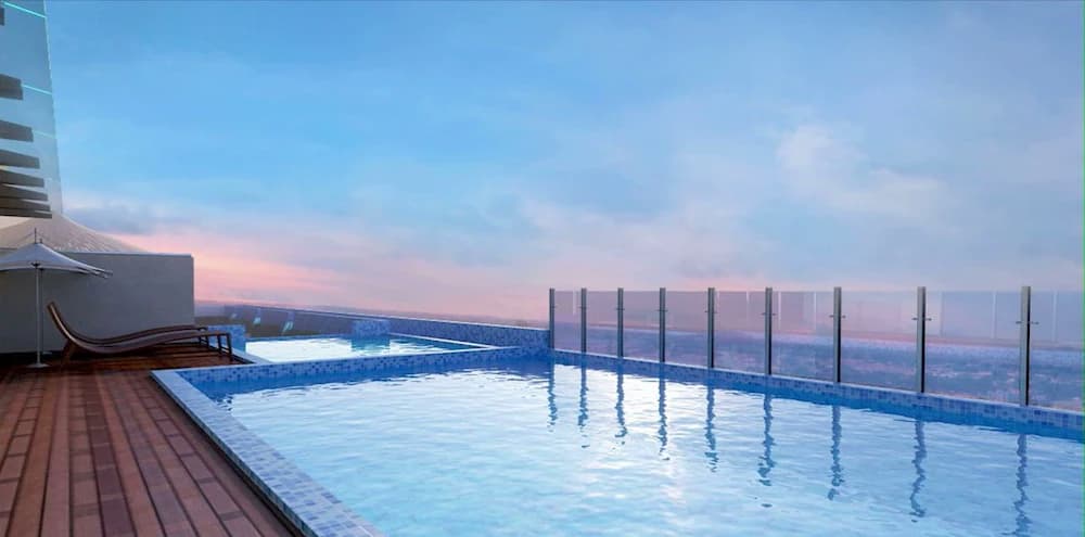 Infinity pool