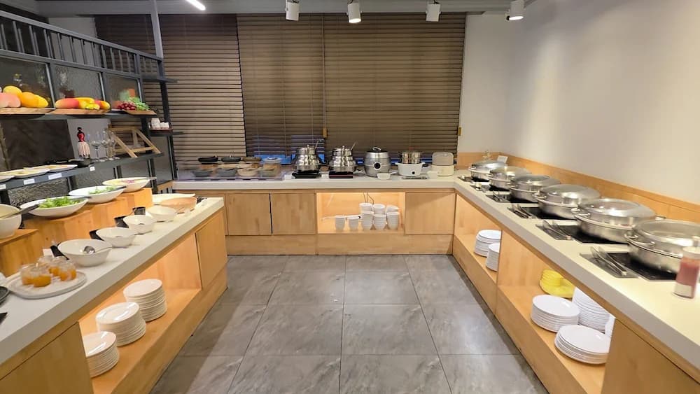 Breakfast buffet