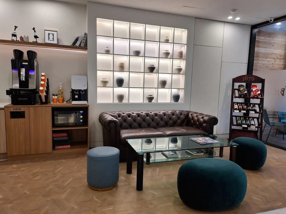Lobby sitting area