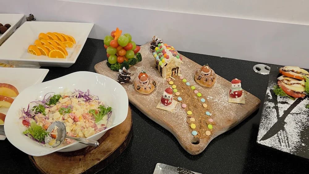 Breakfast buffet