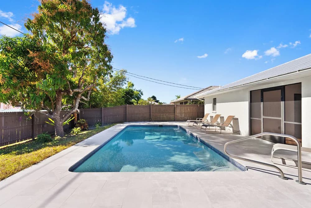 Private pool