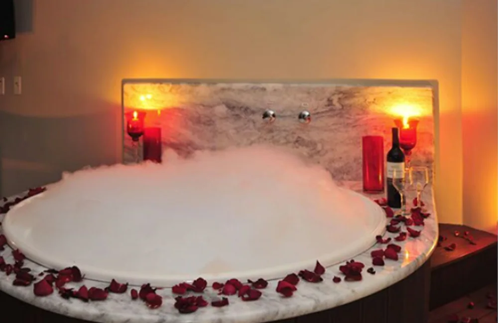Jetted tub